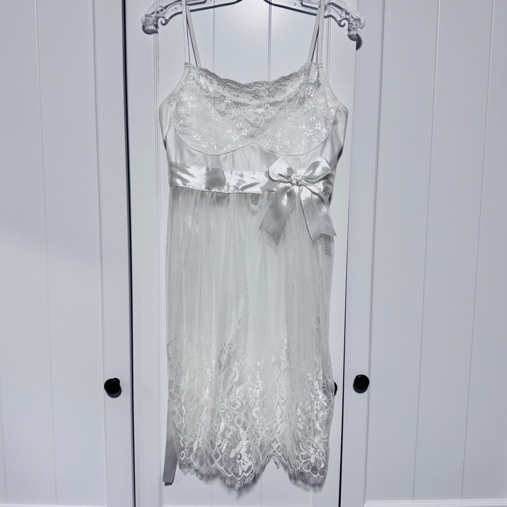🆕 Sheer Eyelash Lace White Chemise / Babydoll / Nightgown Lingerie 🤍 Size M
